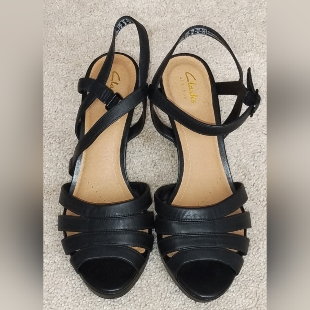 Clarks Mayra Poppy Heeled Sandals. Black Leather 10M New With Box.